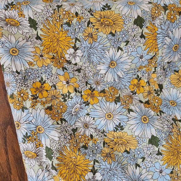 NWT Urban Outfitters Mini with back slit - Medium - Picture 5 of 7